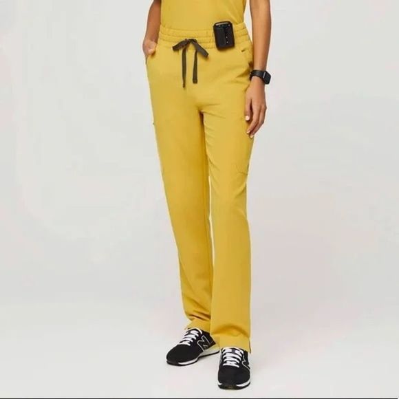 🌟🎉HP🎉🌟 FIGS | (Set of 2) High Waisted Yola™ Scrub Pants - Picture 1 of 4